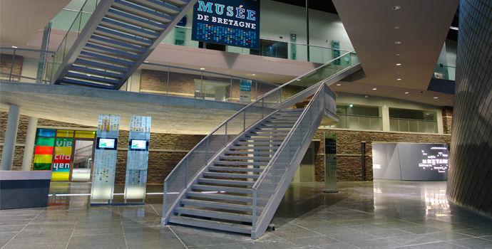 Hall d'entrée Champs Libres Rennes